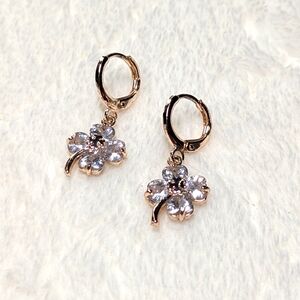 Darling Goldtone and Clear Rhinestone 4 Leaf Clover Earrings